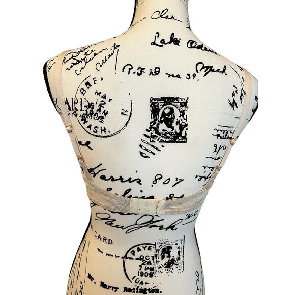 WONDERBRA ~ WOMENS 32C~ Back CLASP STYLE 7310 Gold Underwire BRA Vintage - Picture 2 of 8